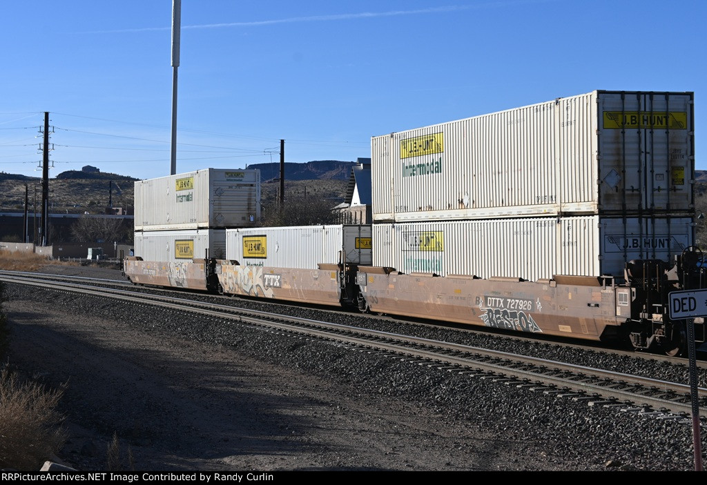 BNSF 3703 East